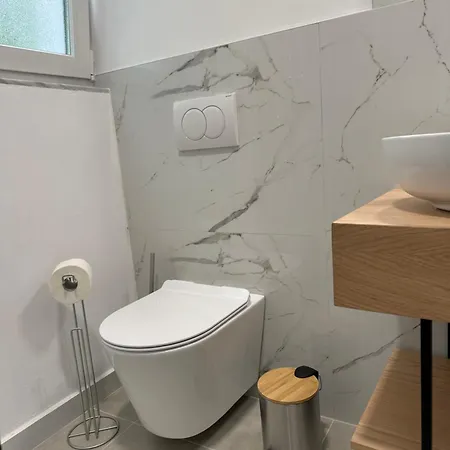 Апартаменты Modern In Тирана